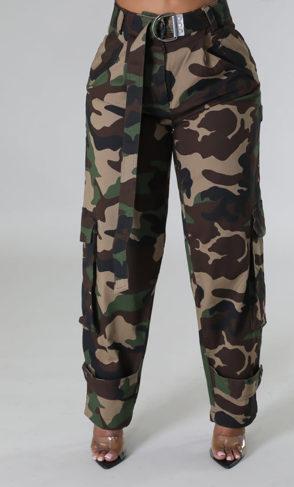 CAMOUFLAGE BELTED CARGO PANTS