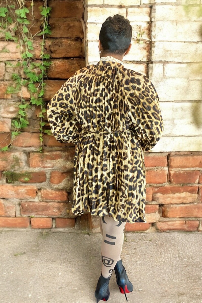 LEOPARD PLEATED BELTED MINI